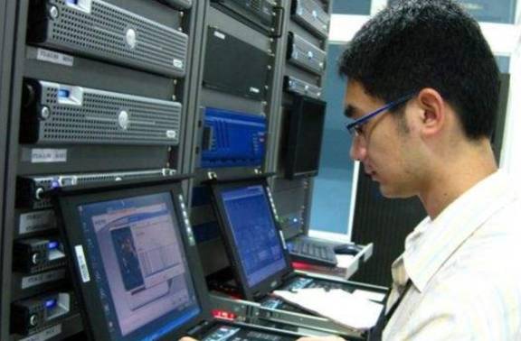 互聯(lián)網(wǎng)時代的金飯碗專業(yè) 軟件工程僅排第5，第1計算機軟硬件批發(fā)為何是王道？